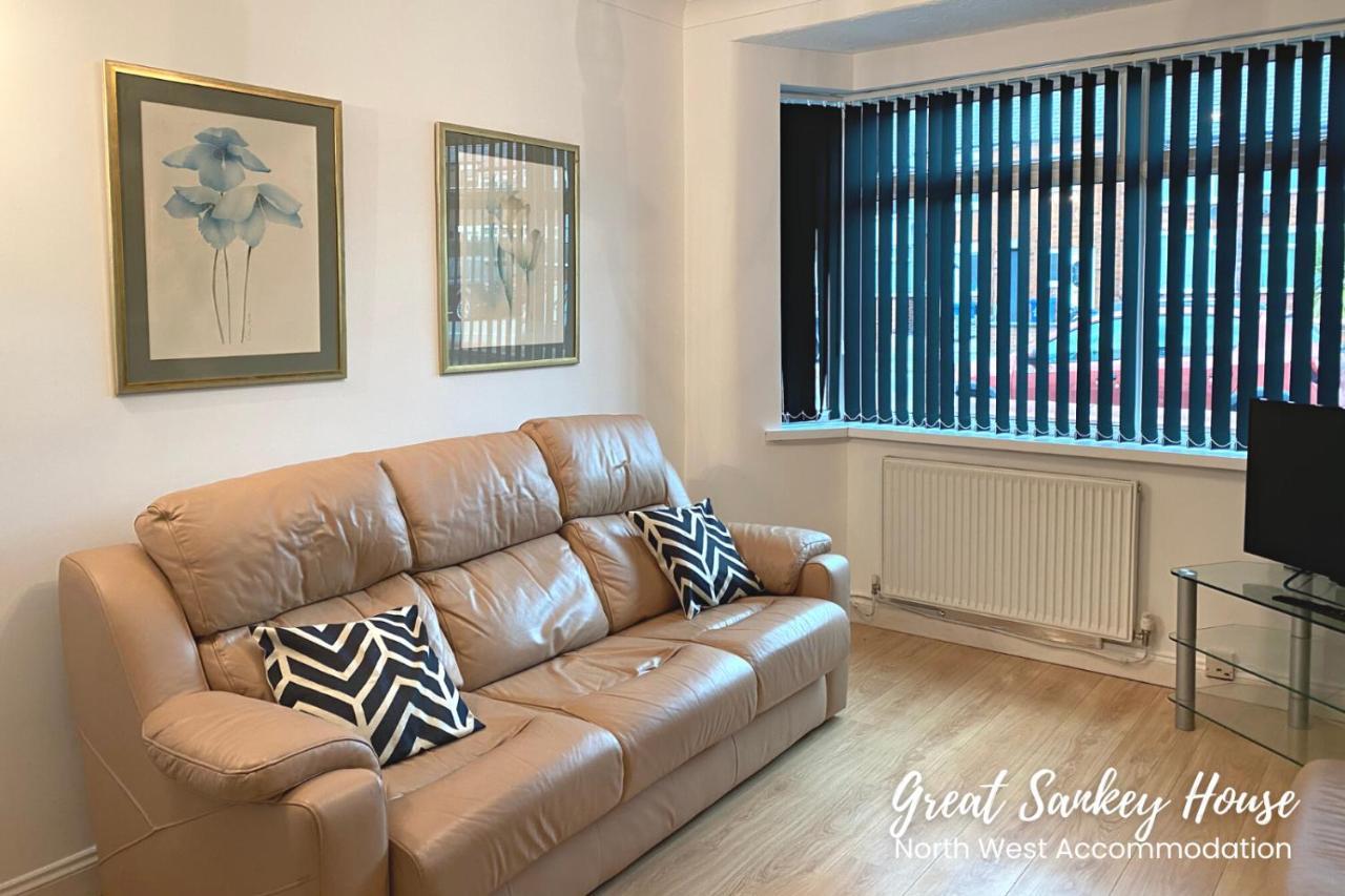 Great Sankey Serviced Accommodation Warrington Exterior photo