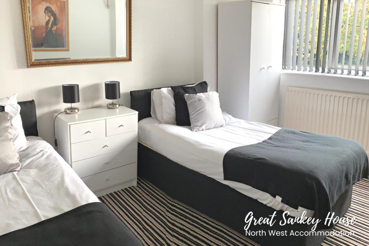 Great Sankey Serviced Accommodation Warrington Exterior photo